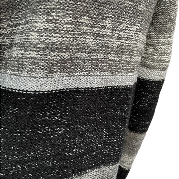 Again black gray shimmer long sleeve long knit sweater size large - Picture 9 of 15